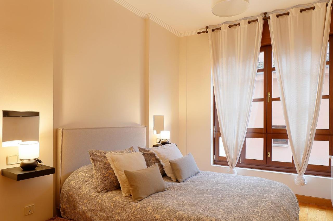Casco Historico-Catedral Parking Incluido Apartment โอเบียโด ภายนอก รูปภาพ