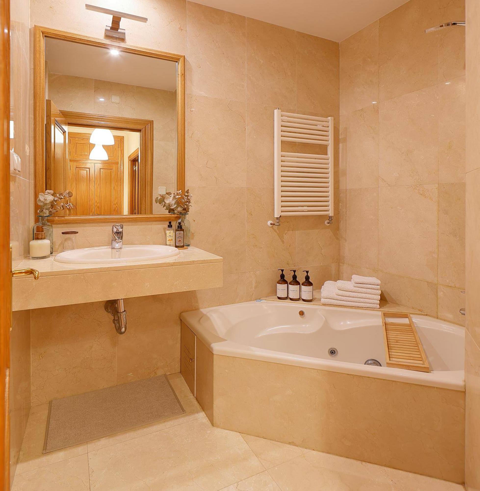 Casco Historico-Catedral Parking Incluido Apartment โอเบียโด ภายนอก รูปภาพ